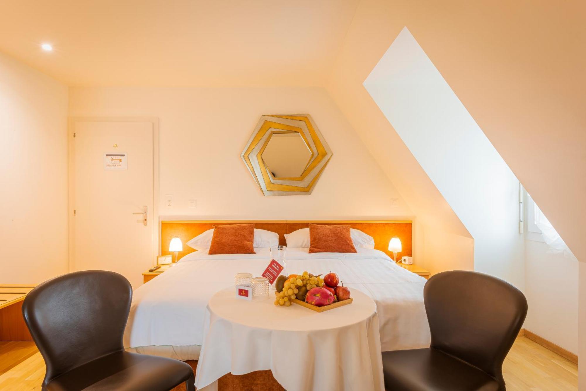 Hotel Du Cheval Blanc - City Center بول المظهر الخارجي الصورة