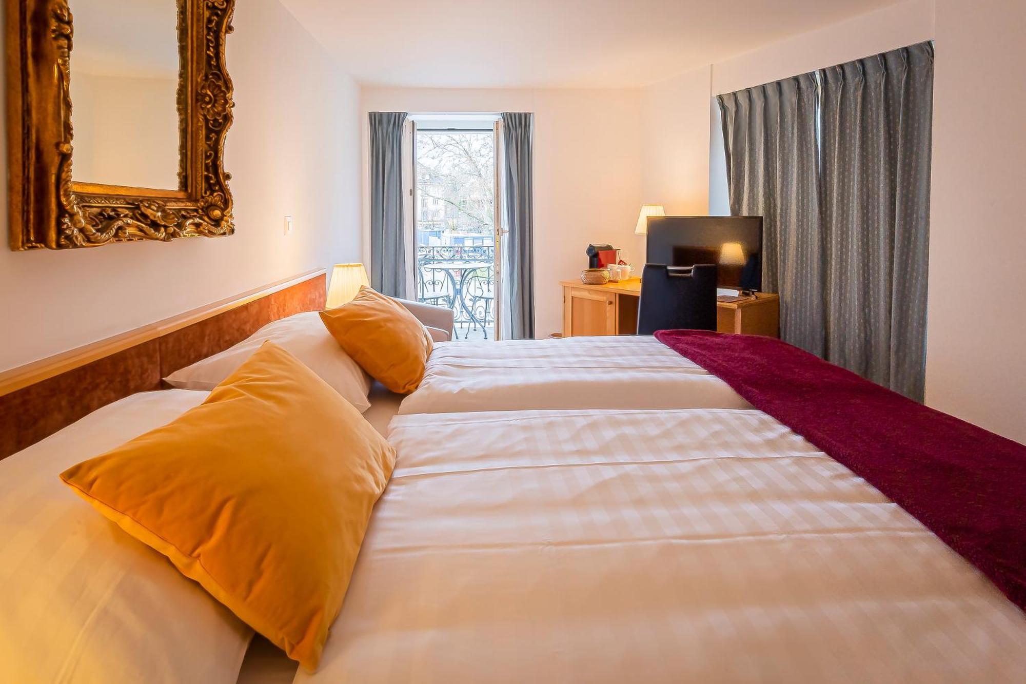 Hotel Du Cheval Blanc - City Center بول المظهر الخارجي الصورة